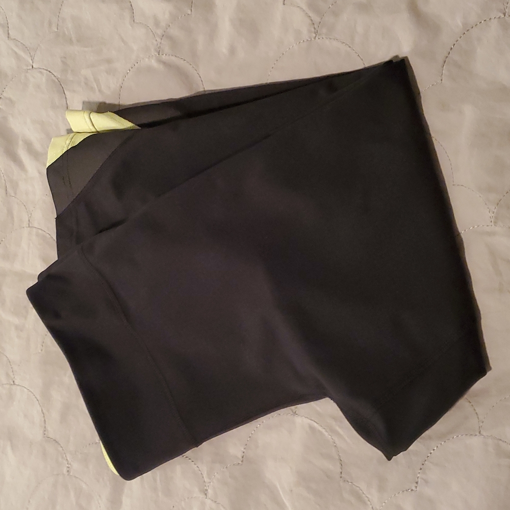 Athletic wear, Women's, Capri, Under Armour, Black, Yellow, Sz. Med